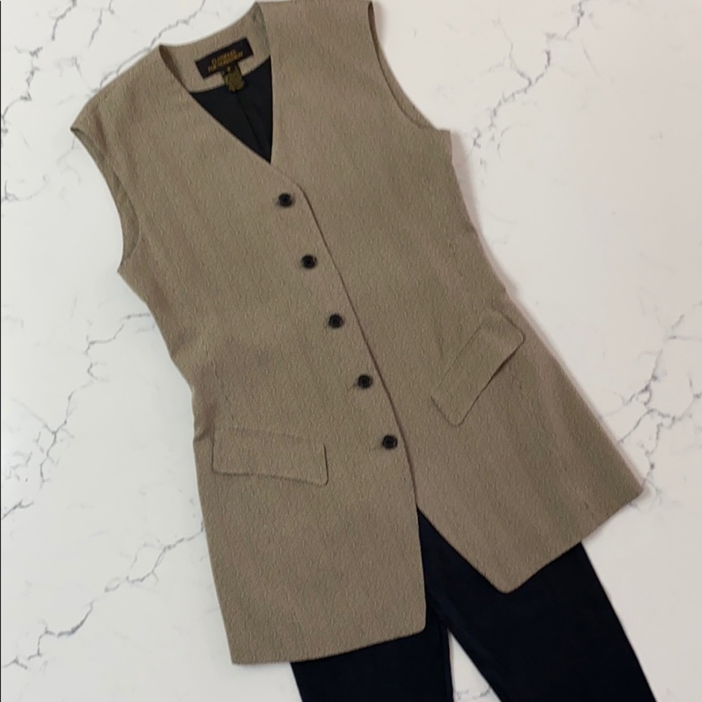 Nordstrom tunic length vest with front button down